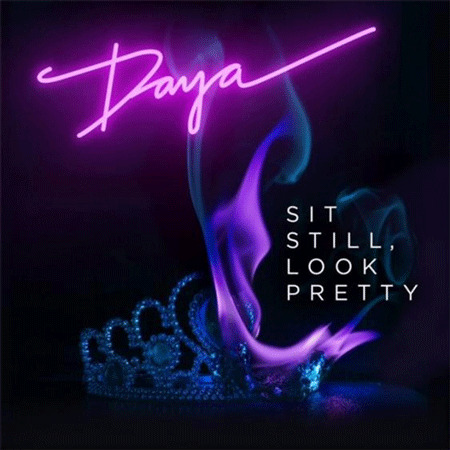 Daya “Sit Still, Look Pretty” (Estreno del Video)